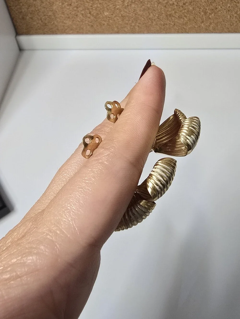 Vintagr Kramer Gold-Tone Leaf Clip-On Earrings